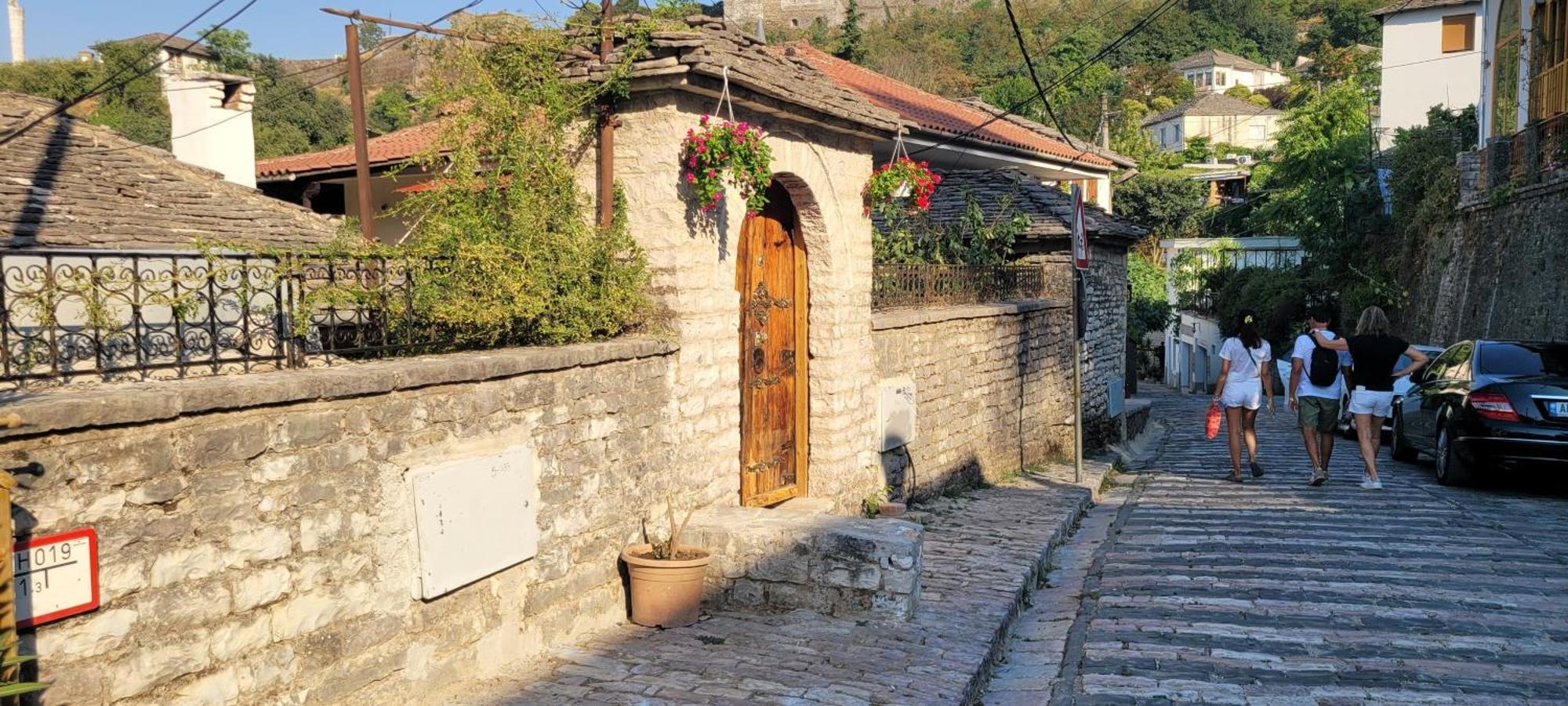 Guest House Emily Gjirokaster Exterior photo
